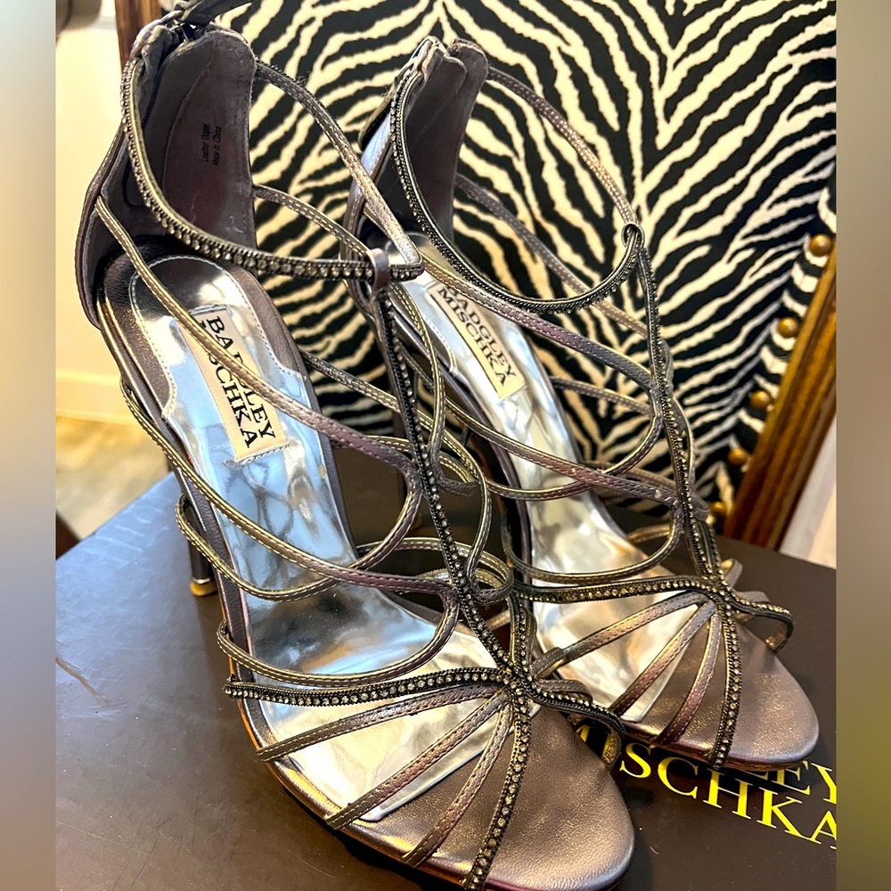 BADGLEY MISCHKA NISHA II - Embellished open toe Heel Sandals. Size 7M